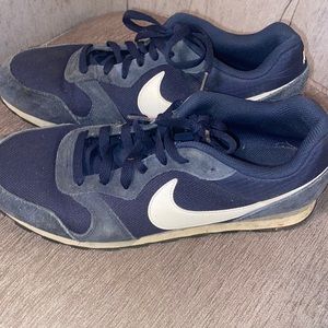 Nike tennis shoes